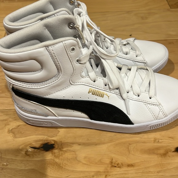 Puma High Tops Youth size 5 - Picture 4 of 10